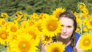girl in sunflowers 